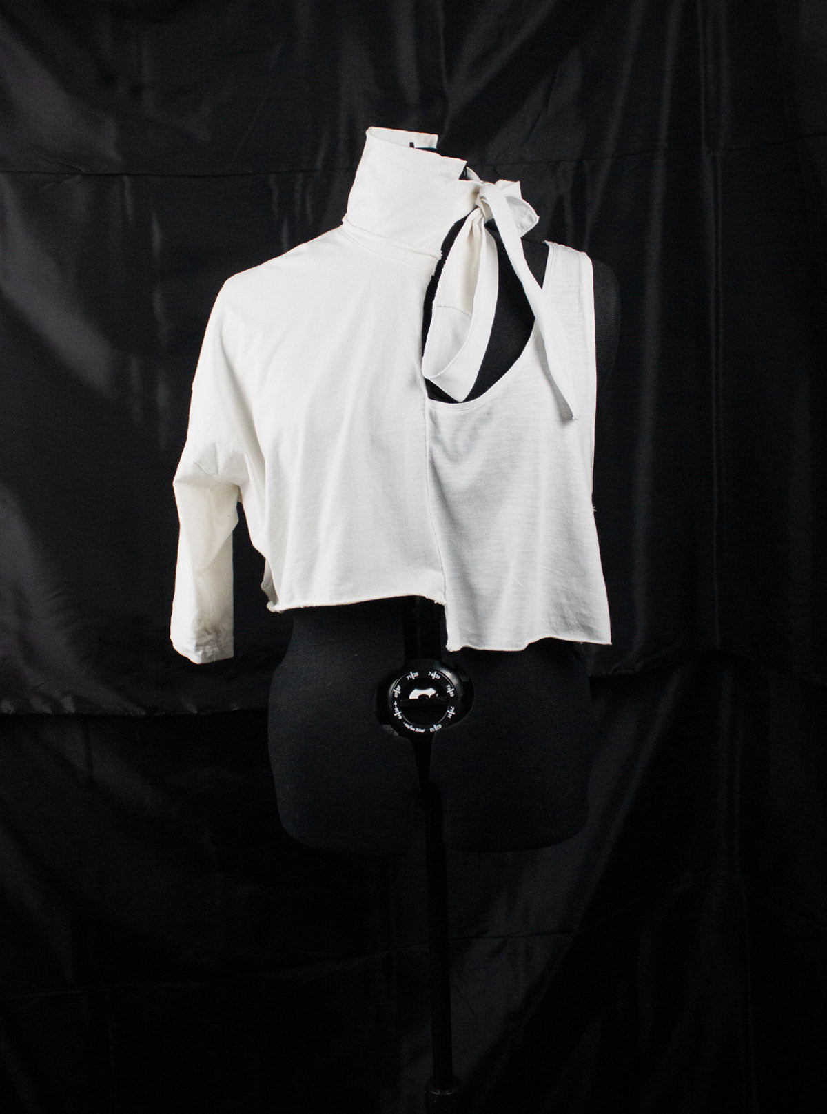 TURTLENECK SPLIT TOP | CAPSULE 2022