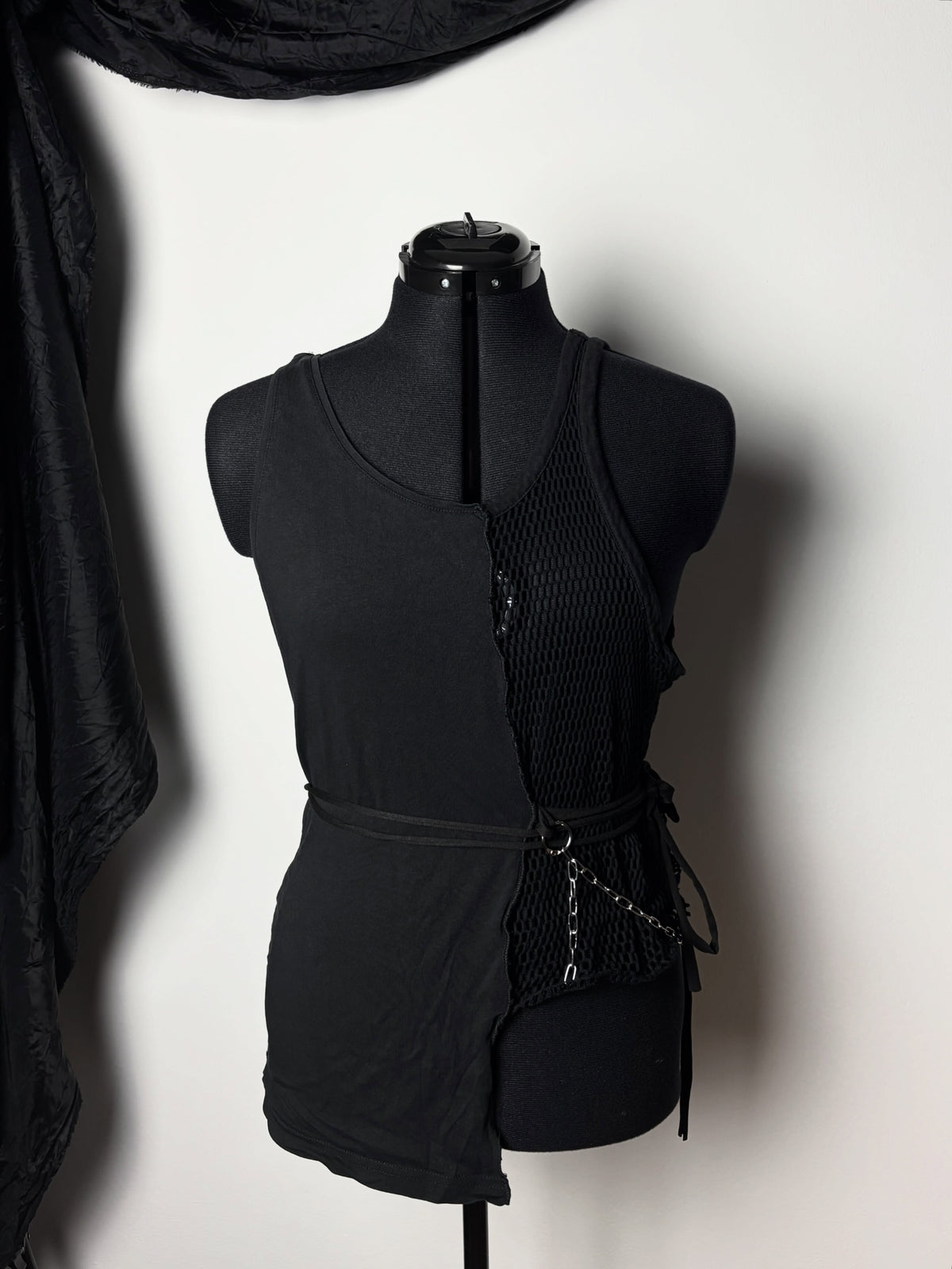 SPLIT TOP 1/2 | black