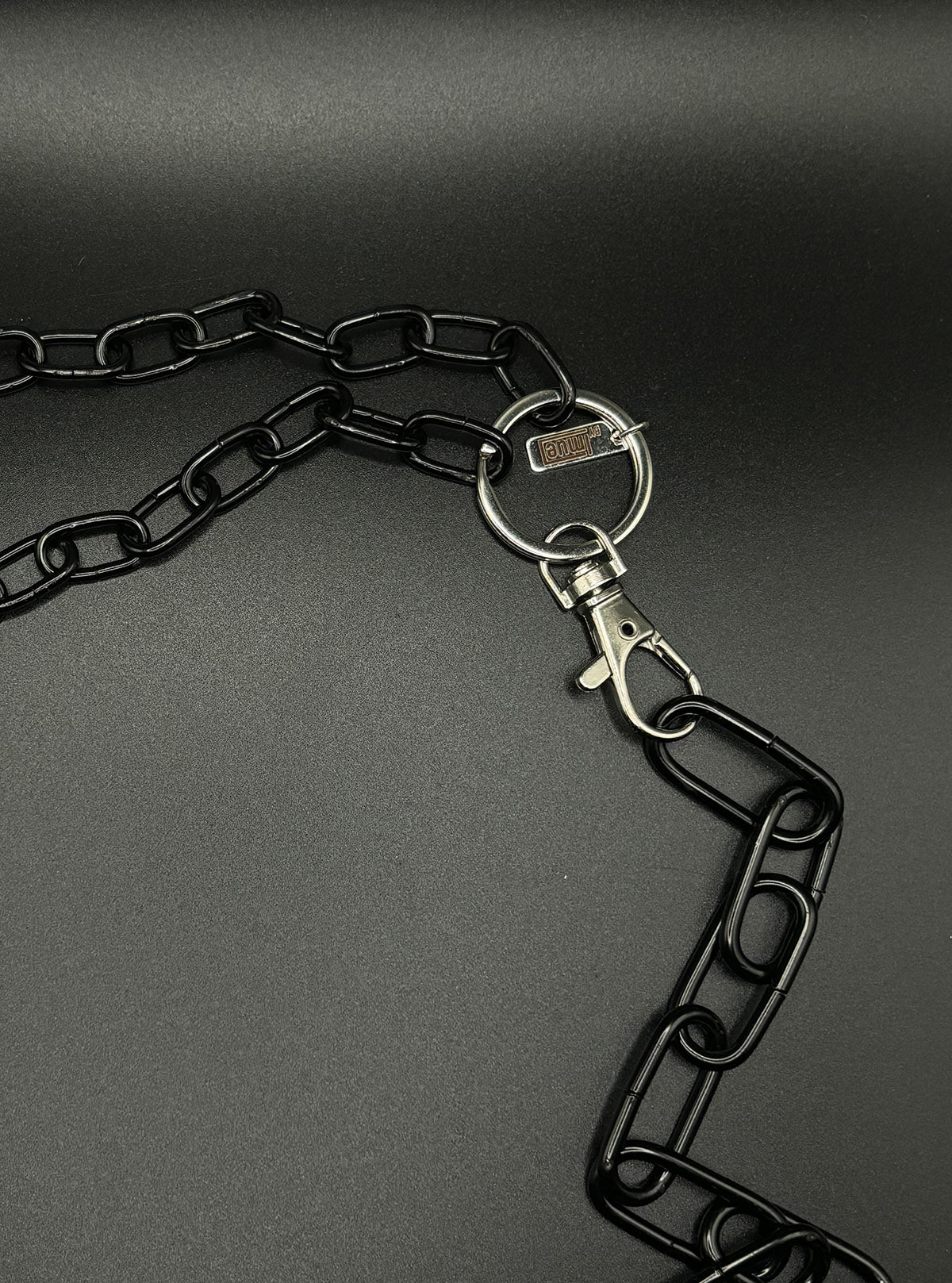 BLACK DOUBLE SPLIT CHAIN