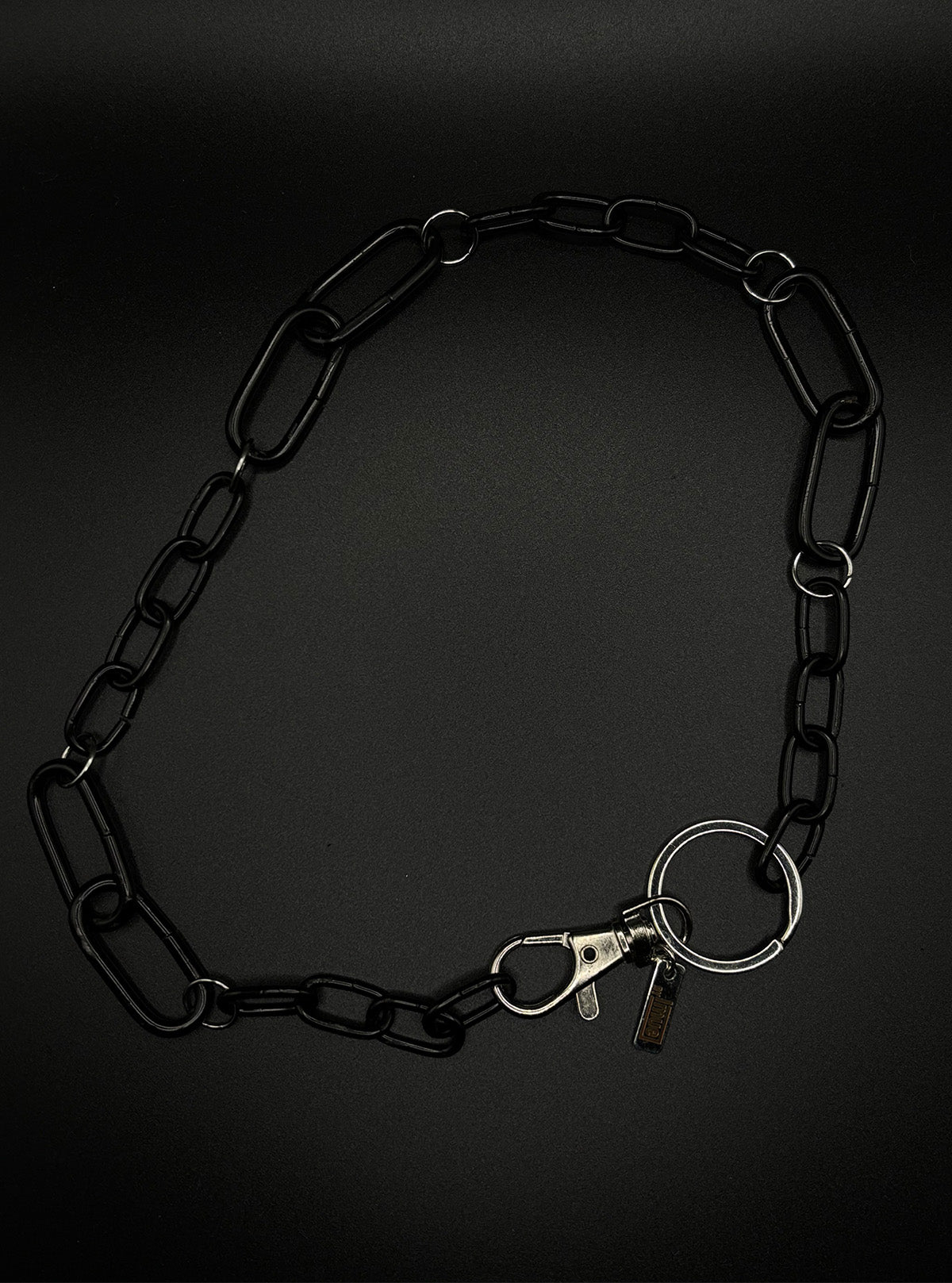 SEVENTH SPLIT CHAIN black