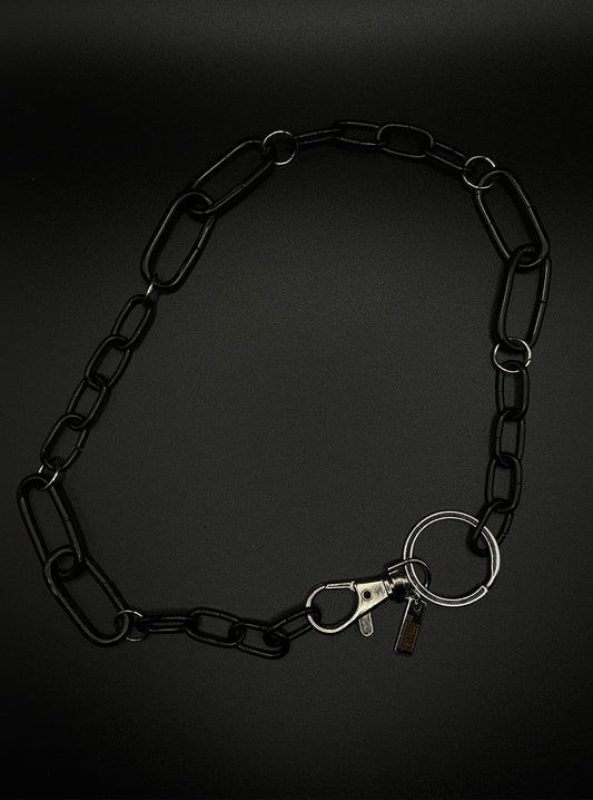 SEVENTH SPLIT CHAIN black