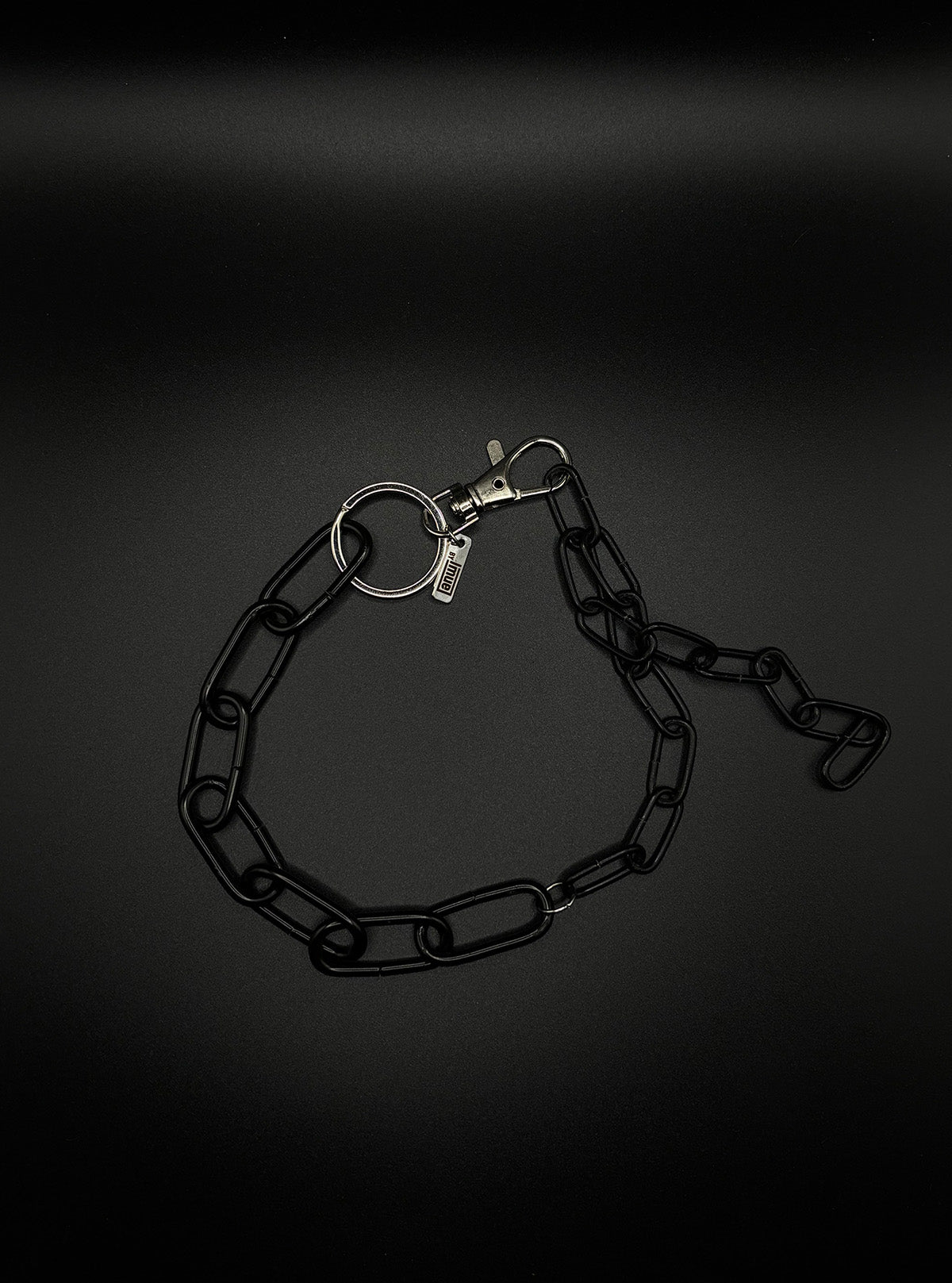 SINGLE SPLIT CHAIN black