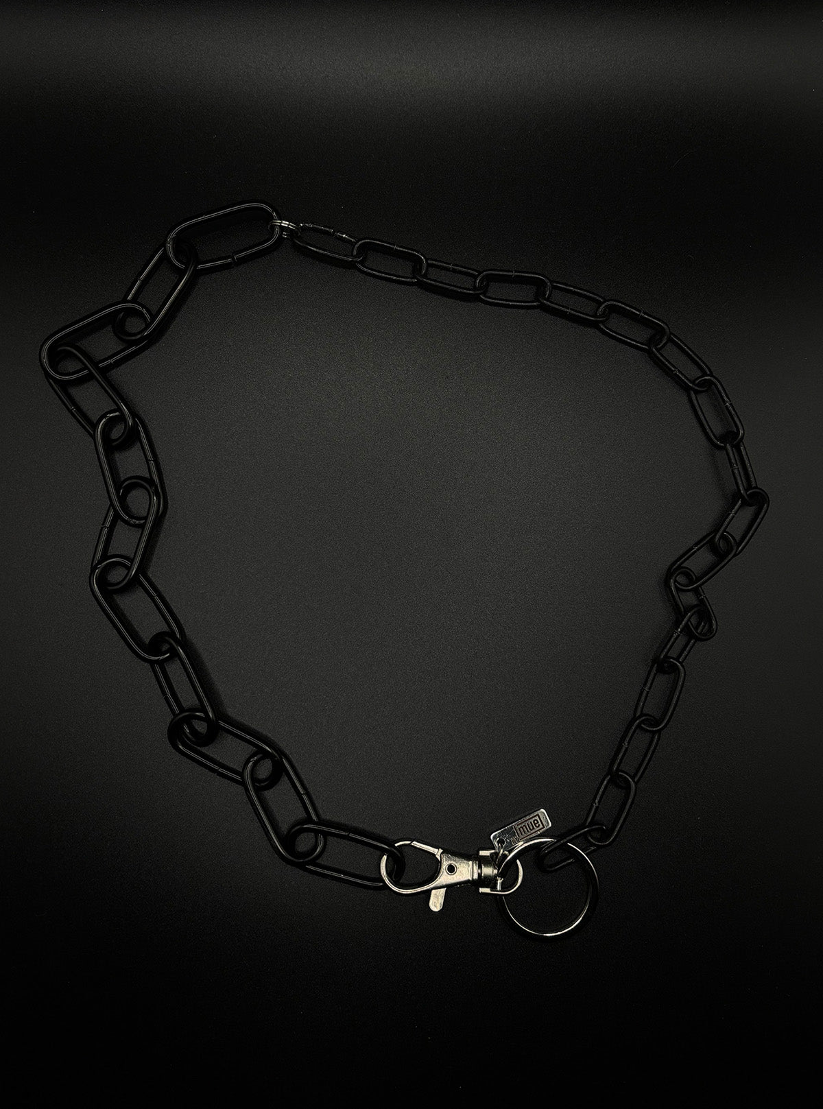 SINGLE SPLIT CHAIN black